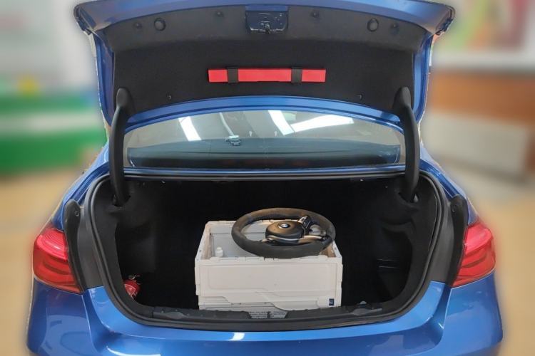 Used BMW 3 Series 2017 320i M Sport Trunk
