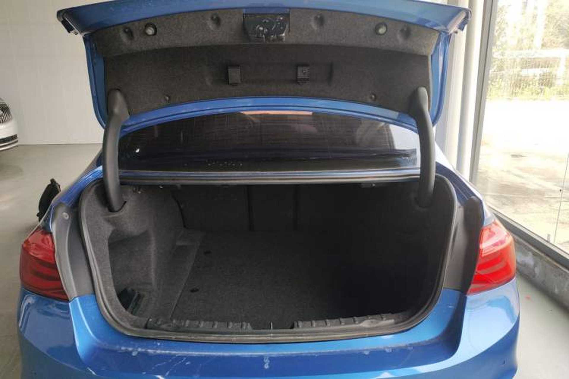 Used BMW 3 Series 2017 320i M Sport Trunk