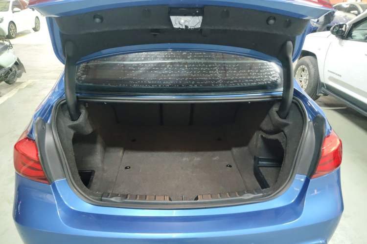 Used BMW 3 Series 2017 320Li M Sport Edition Trunk