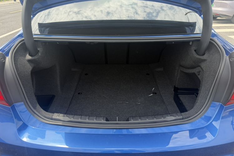 Used BMW 3 Series 2017 320Li M Sport Edition Trunk