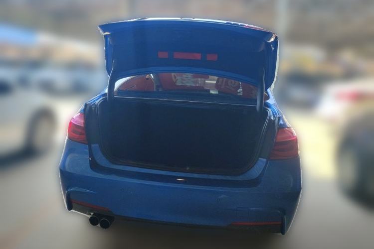Used BMW 3 Series 2017 320i M Sport Trunk
