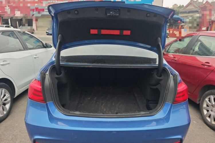 Used BMW 3 Series 2017 320i M Sport Trunk