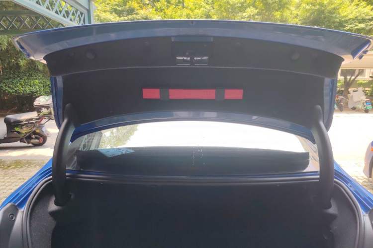 Used BMW 3 Series 2017 320i M Sport Trunk
