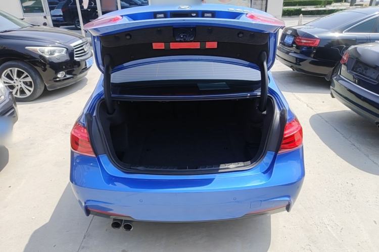 Used BMW 3 Series 2017 320i M Sport Trunk