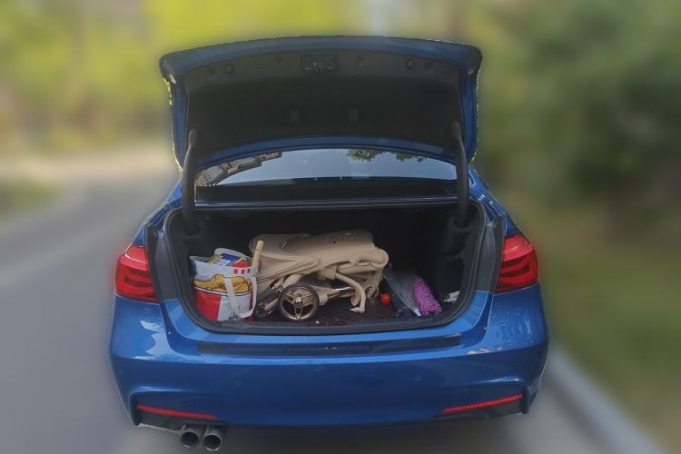 Used BMW 3 Series 2017 320i M Sport Trunk