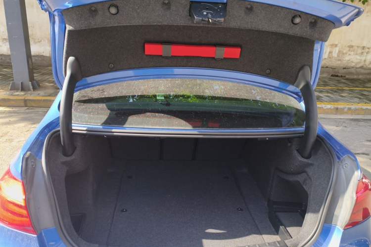 Used BMW 3 Series 2017 320i M Sport Trunk