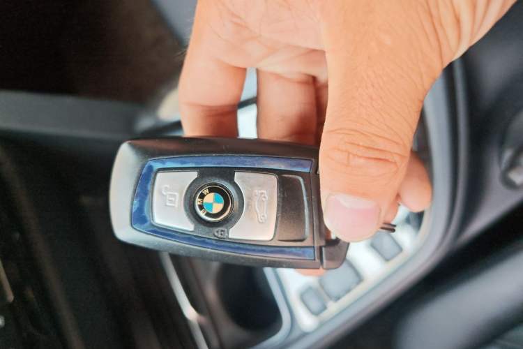 Used BMW 3 Series 2017 330Li M Sport Edition Vehicle Key