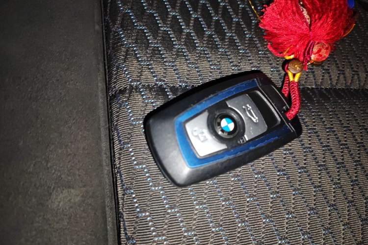 Used BMW 3 Series 2017 320i M Sport Vehicle Key