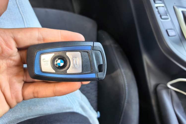 Used BMW 3 Series 2017 320i M Sport Vehicle Key