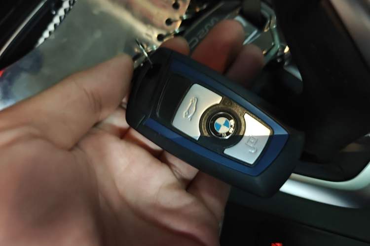 Used BMW 3 Series 2017 320i M Sport Vehicle Key