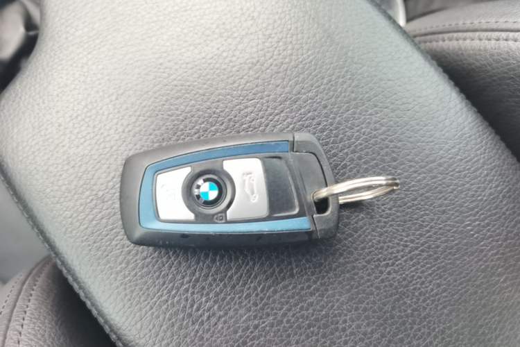 Used BMW 3 Series 2017 330Li M Sport Edition Vehicle Key