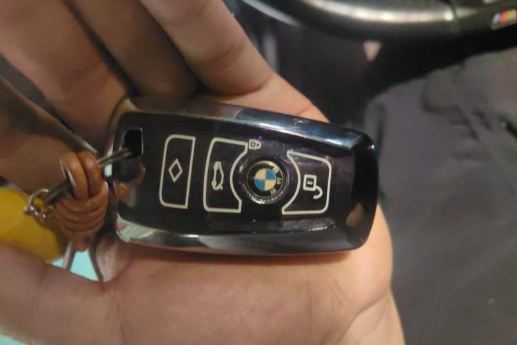 Used BMW 3 Series 2017 330i M Sport Edition Vehicle Key
