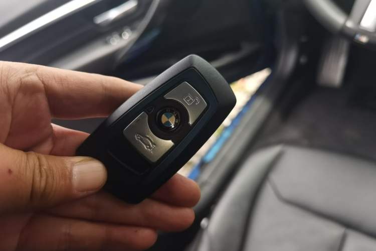 Used BMW 3 Series 2017 330Li M Sport Edition Vehicle Key