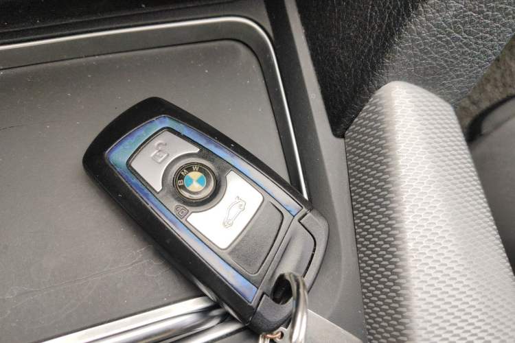 Used BMW 3 Series 2017 320i M Sport Vehicle Key
