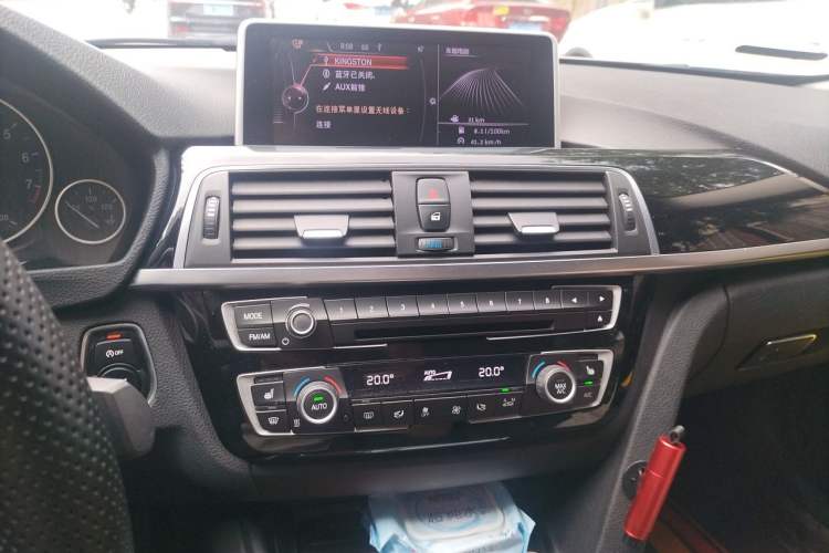 Used BMW 3 Series 2017 320Li Fashion Model Audio And AC Panel
