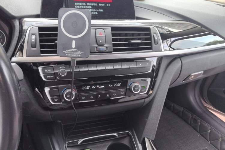 Used BMW 3 Series 2017 320Li M Sport Edition Audio And AC Panel