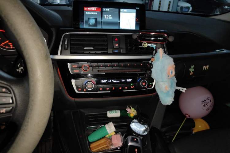 Used BMW 3 Series 2017 320Li Fashion Model Audio And AC Panel