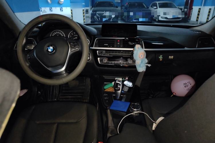 Used BMW 3 Series 2017 320Li Fashion Model Center Console
