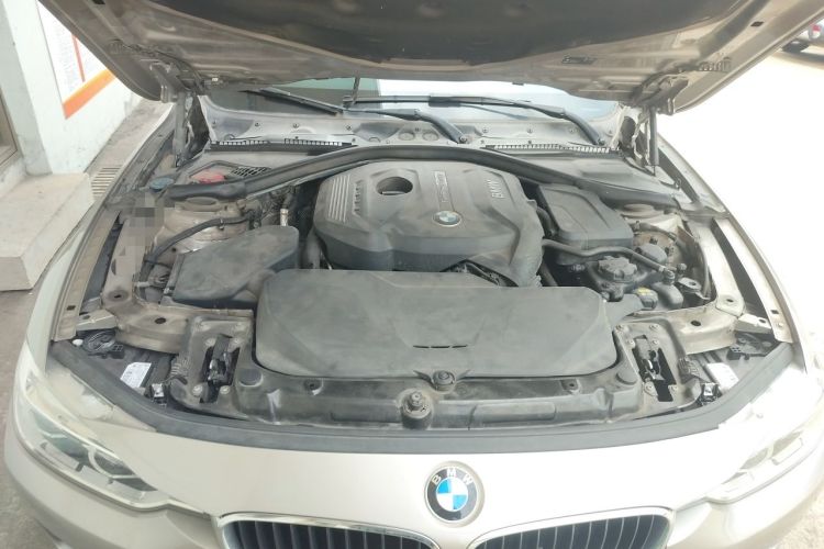 Used BMW 3 Series 2017 320Li Fashion Model Engine Bay