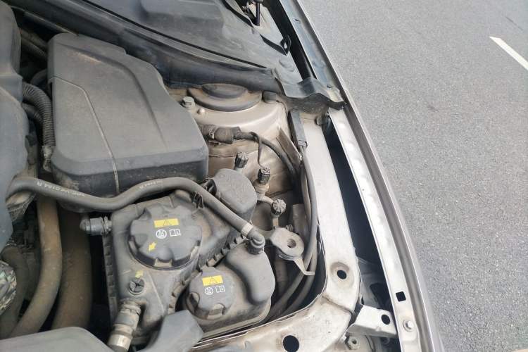 Used BMW 3 Series 2017 320Li Fashion Model Engine Bay Left