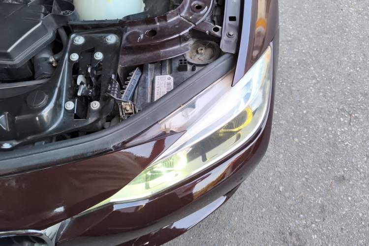 Used BMW 3 Series 2017 318Li Fashion Model Engine Bay Left