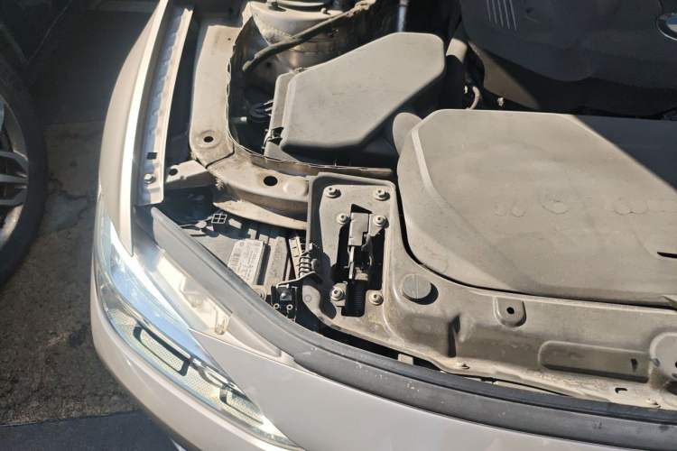 Used BMW 3 Series 2017 320Li Fashion Model Engine Bay Right