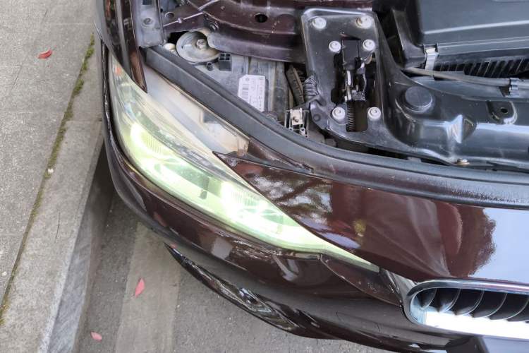 Used BMW 3 Series 2017 318Li Fashion Model Engine Bay Right