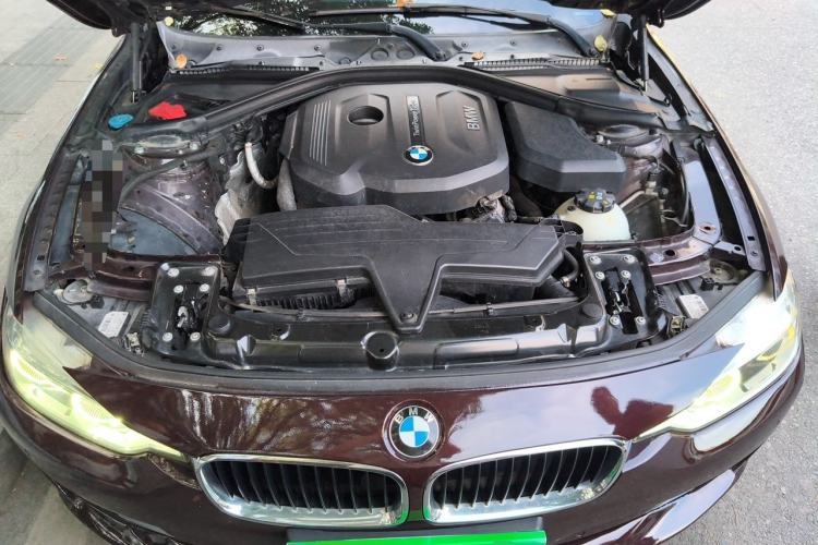Used BMW 3 Series 2017 318Li Fashion Model Engine Bay