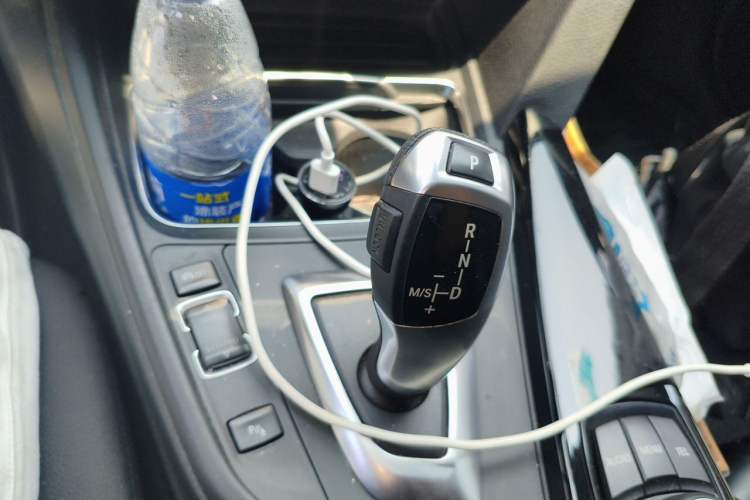 Used BMW 3 Series 2017 320Li Fashion Model Gear Lever