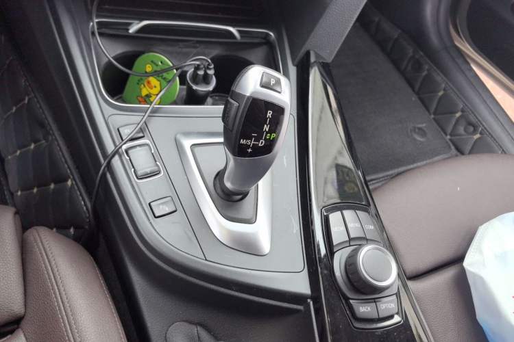 Used BMW 3 Series 2017 320Li M Sport Edition Gear Lever