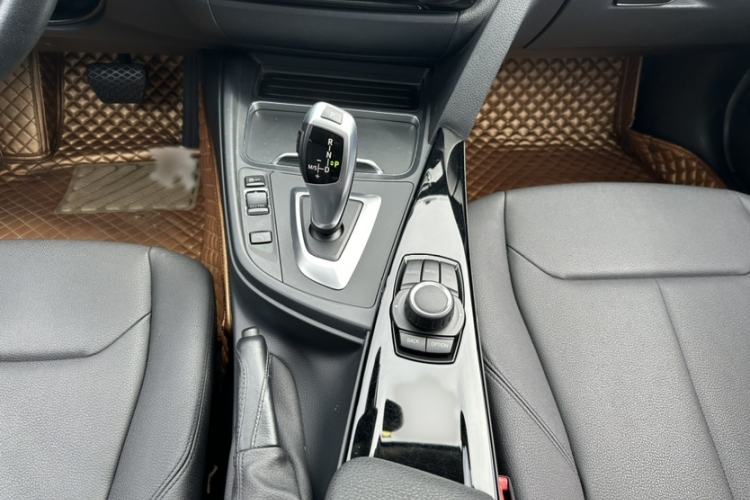 Used BMW 3 Series 2017 320Li Fashion Model Interior 1