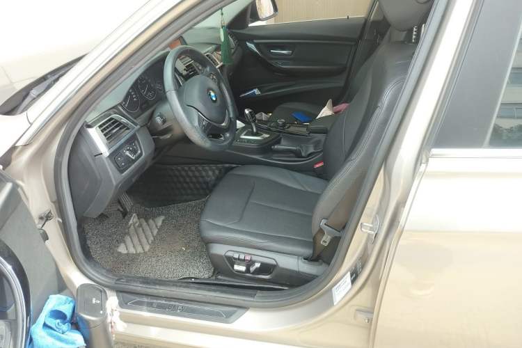 Used BMW 3 Series 2017 320Li Fashion Model Left Front Seat