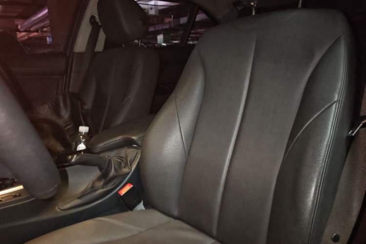 Used BMW 3 Series 2017 320Li Fashion Model Left Front Seat