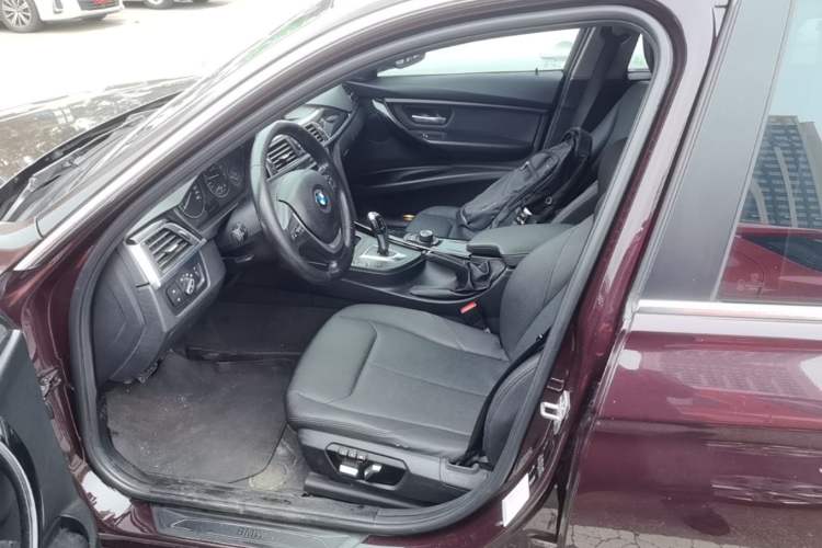 Used BMW 3 Series 2017 320Li Fashion Model Left Front Seat