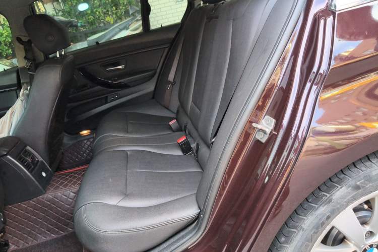 Used BMW 3 Series 2017 318Li Fashion Model Left Rear Seat