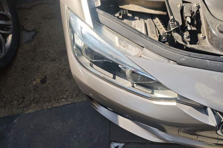 Used BMW 3 Series 2017 320Li Fashion Model Right Front Headlight