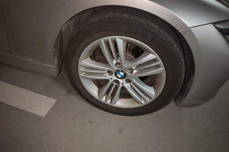 Used BMW 3 Series 2017 320Li Fashion Model Right Front Wheel Hub