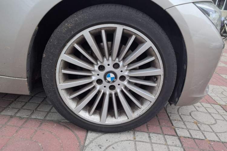 Used BMW 3 Series 2017 320Li M Sport Edition Right Front Wheel Hub