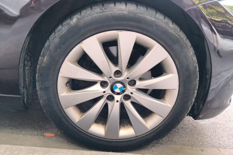 Used BMW 3 Series 2017 318Li Fashion Model Right Front Wheel Hub