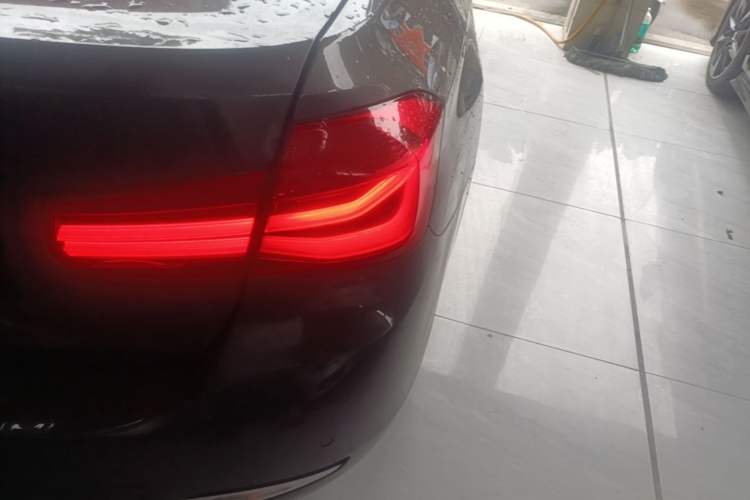 Used BMW 3 Series 2017 320Li Fashion Model Right Rear Taillight