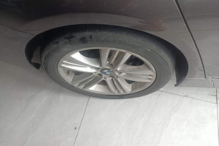 Used BMW 3 Series 2017 320Li Fashion Model Right Rear Wheel Hub