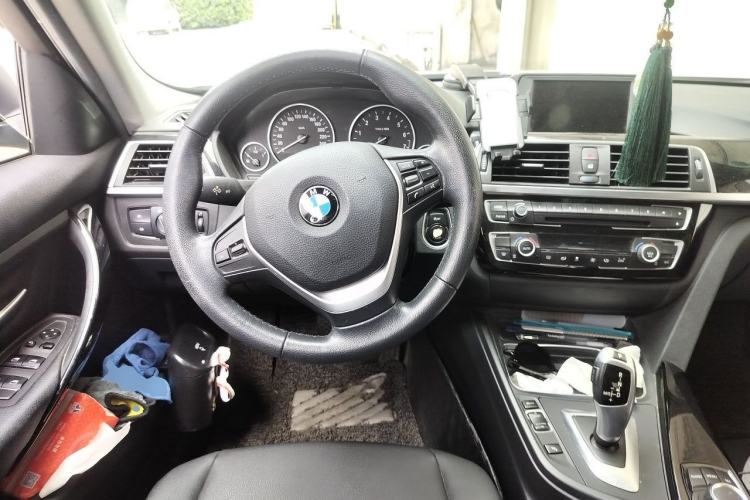 Used BMW 3 Series 2017 320Li Fashion Model Steering Wheel