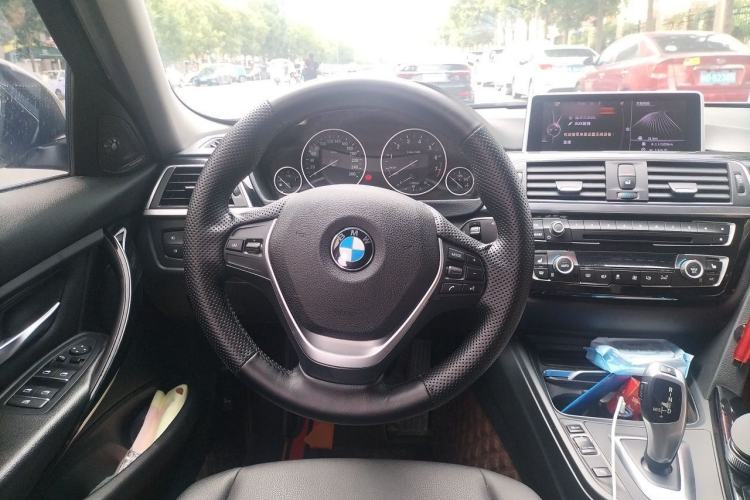 Used BMW 3 Series 2017 320Li Fashion Model Steering Wheel