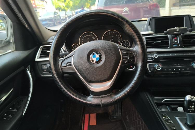 Used BMW 3 Series 2017 318Li Fashion Model Steering Wheel