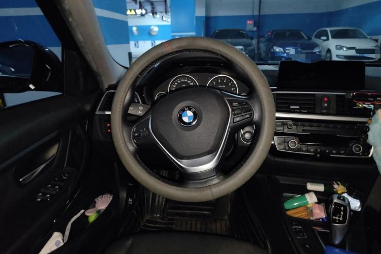 Used BMW 3 Series 2017 320Li Fashion Model Steering Wheel