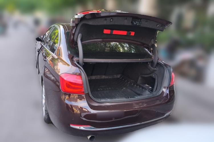 Used BMW 3 Series 2017 318Li Fashion Model Trunk