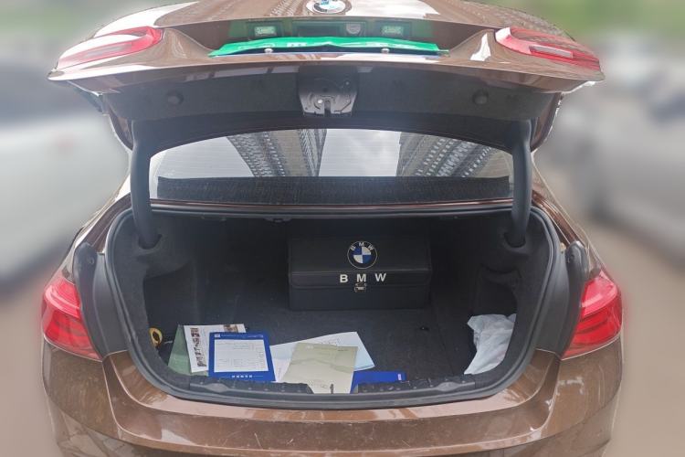 Used BMW 3 Series 2017 318i Fashion Model Trunk