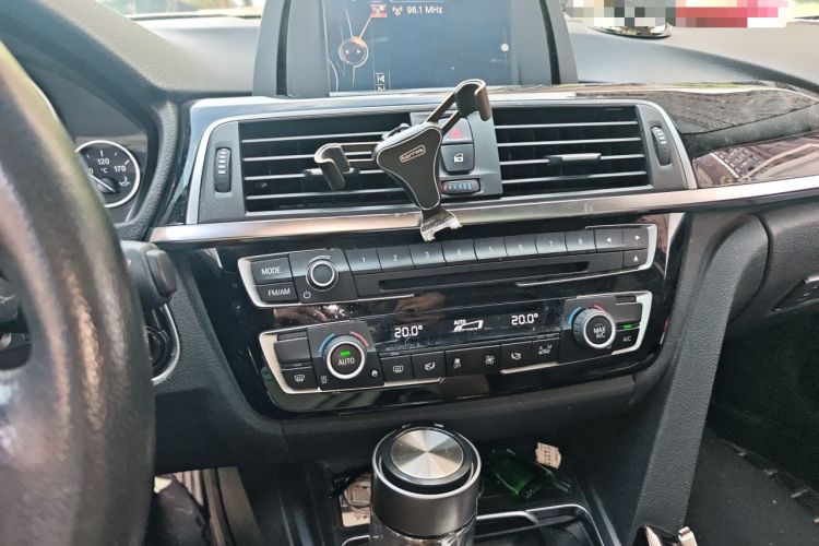 Used BMW 3 Series 2017 320Li Fashion Model Audio And AC Panel