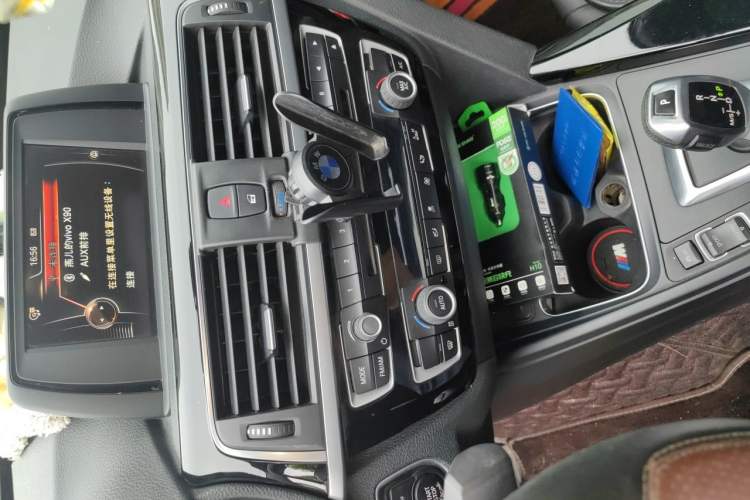 Used BMW 3 Series 2017 320Li Fashion Model Audio And AC Panel