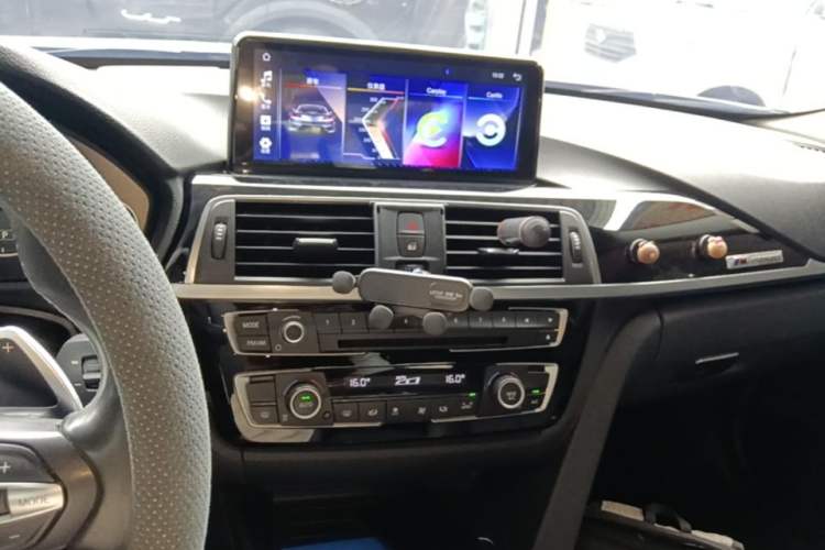 Used BMW 3 Series 2017 320Li Fashion Model Audio And AC Panel